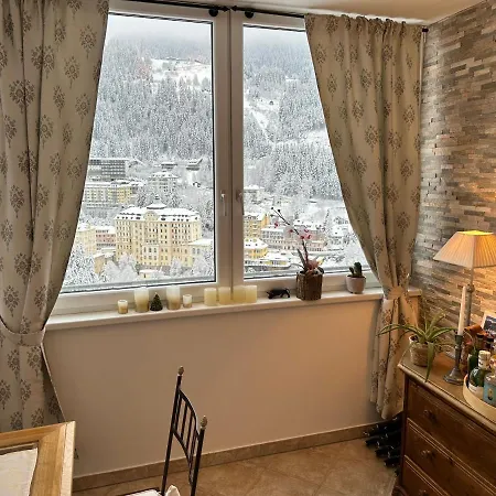 Panorama & Kaiser Franz Josef I Im Schiller * バードガシュタイン